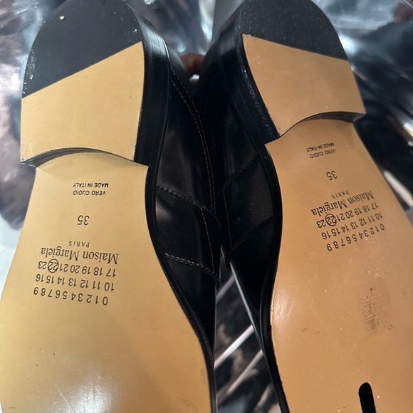 🚨3 DAY SALE 25% OFF‼️
Brand NEW Maison Margiela Tabi Boots - Black - Picture 12 of 13